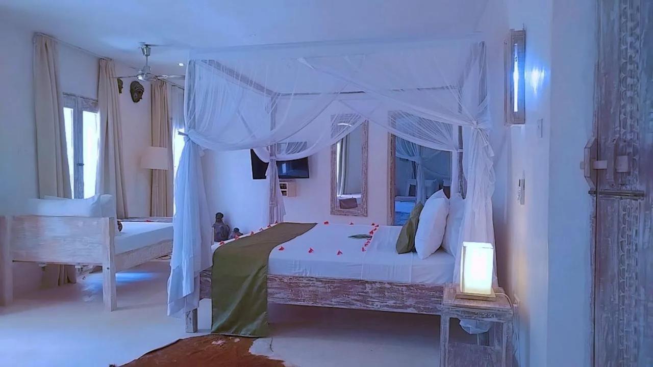 The Villa Luxury Suites Hotel Diani Beach Exterior photo